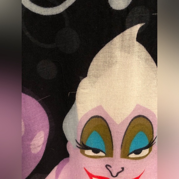 Ursula DisneyParks Lightweight Scarf - Picture 6 of 7
